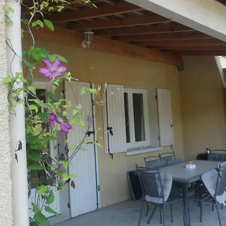Du Combeau Holiday home *